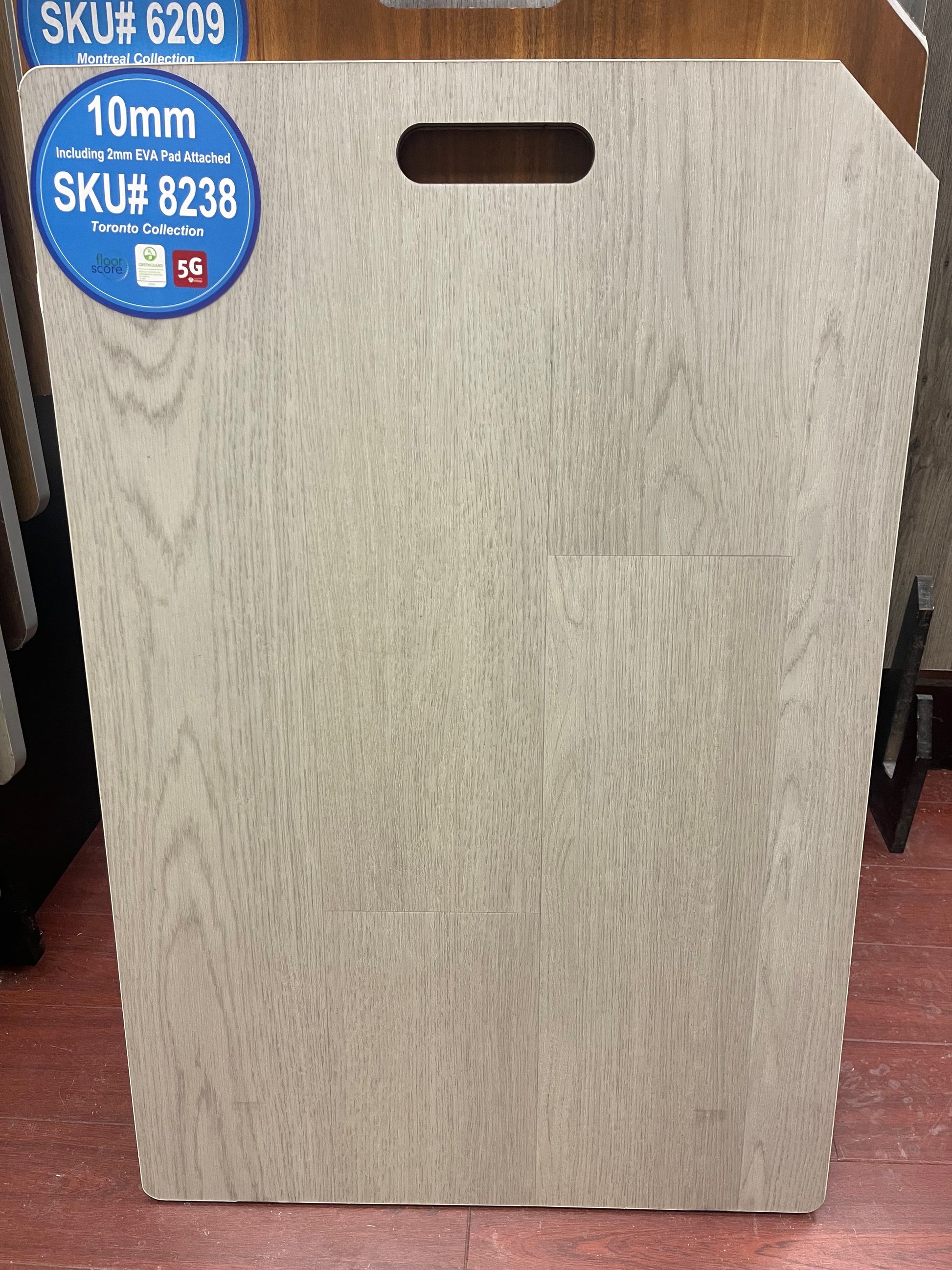 Riche Flooring Ultra-Thick 10mm SPC Vinyl – Glacier White (5.9" Narrow Plank) – Detail View