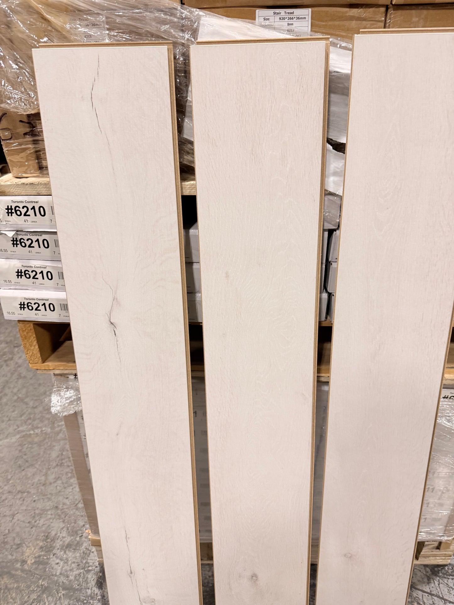 Swiss Krono 14mm Lilywhite Oak Laminate Flooring - AC6 Ultimate Grade - Made in Germany (K226) – Room Scene
