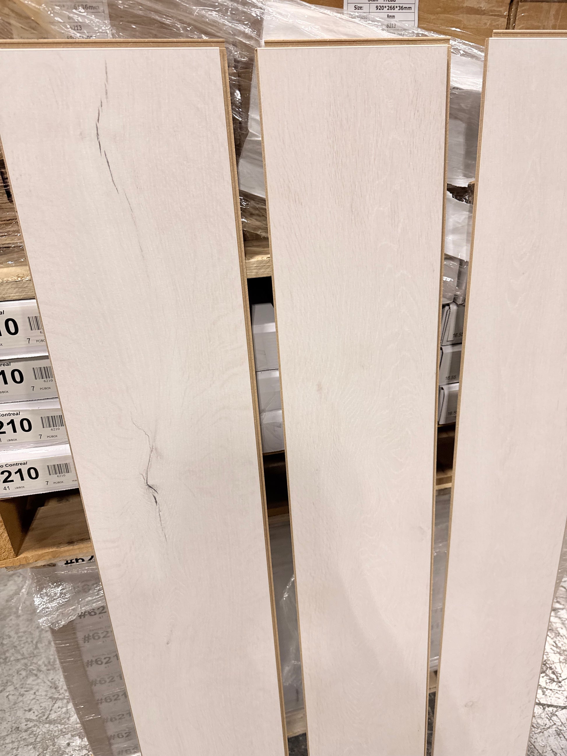 Swiss Krono 14mm Lilywhite Oak Laminate Flooring - AC6 Ultimate Grade - Made in Germany (K226) – View 11