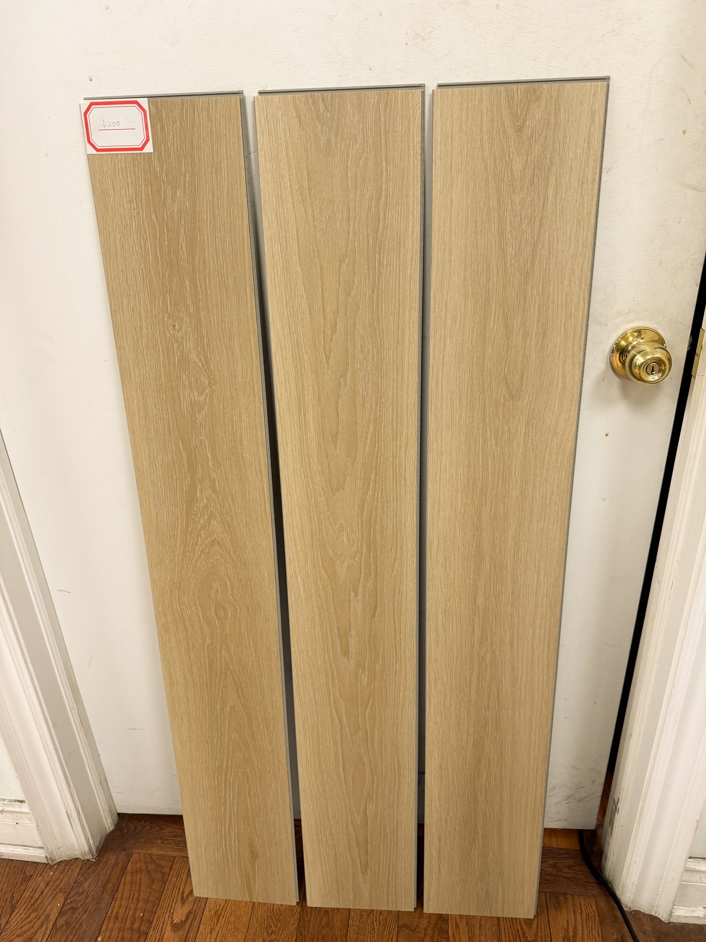 Riche Blonde Sand Oak SPC LVP Vinyl Plank Flooring | 6mm Waterproof with IXPE Pad | 7.09" Wide – Side View