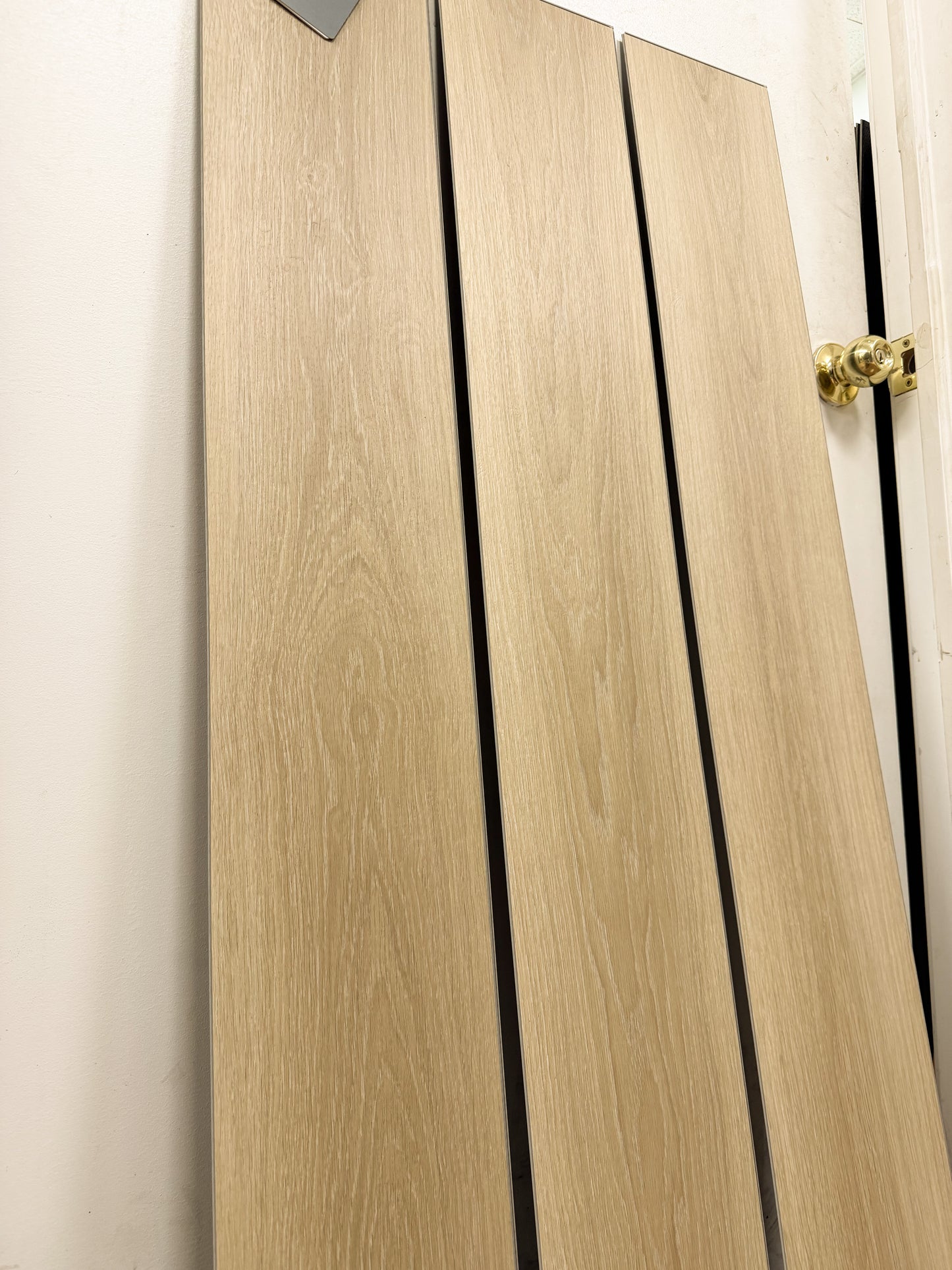 Riche Blonde Sand Oak SPC LVP Vinyl Plank Flooring | 6mm Waterproof with IXPE Pad | 7.09" Wide – View 7