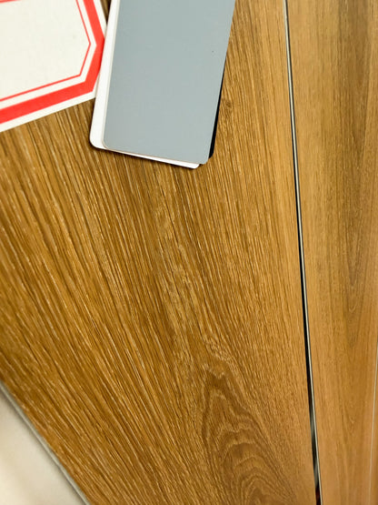 Riche Warm Mocha Oak SPC LVP Vinyl Plank Flooring | 6mm Waterproof with IXPE Pad | 7.09" Wide – Close-Up