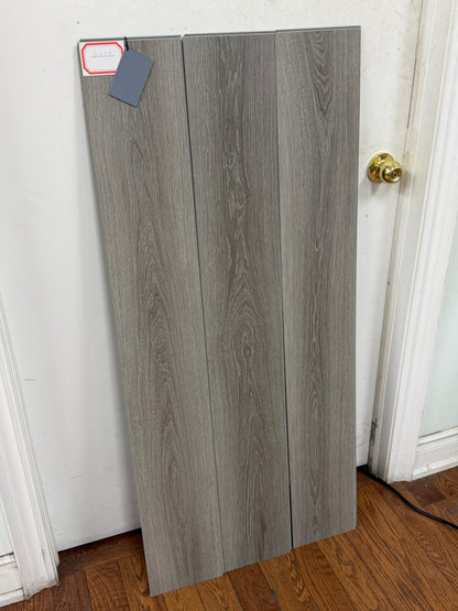 Riche Dusk Greige Oak SPC LVP Vinyl Plank Flooring | 6mm Waterproof with IXPE Pad | 7.09" Wide – Close-Up