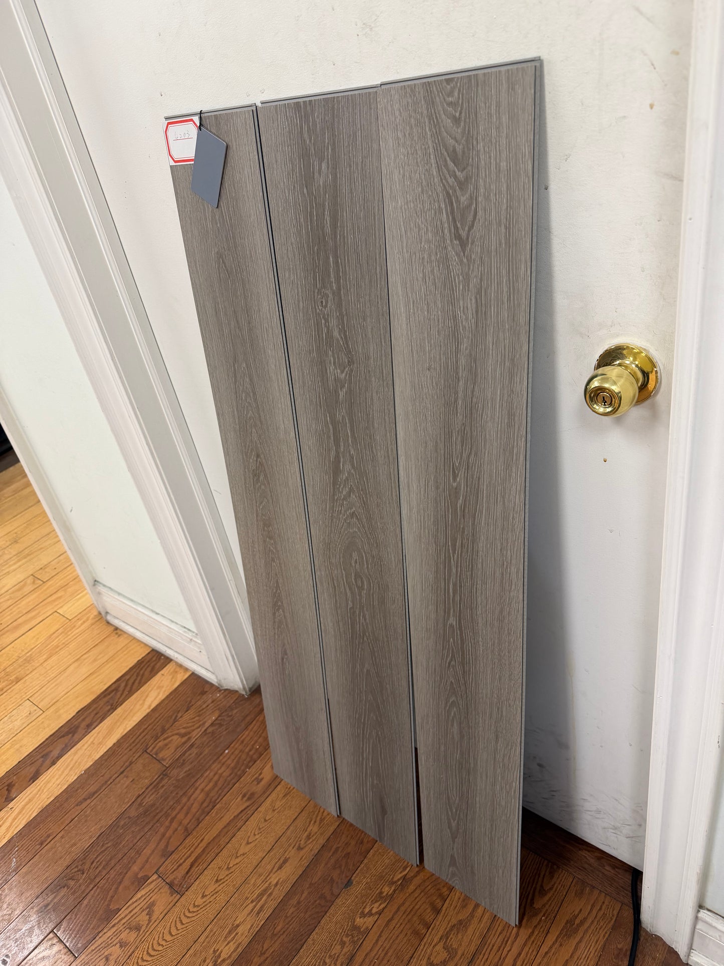 Riche Dusk Greige Oak SPC LVP Vinyl Plank Flooring | 6mm Waterproof with IXPE Pad | 7.09" Wide – Texture View