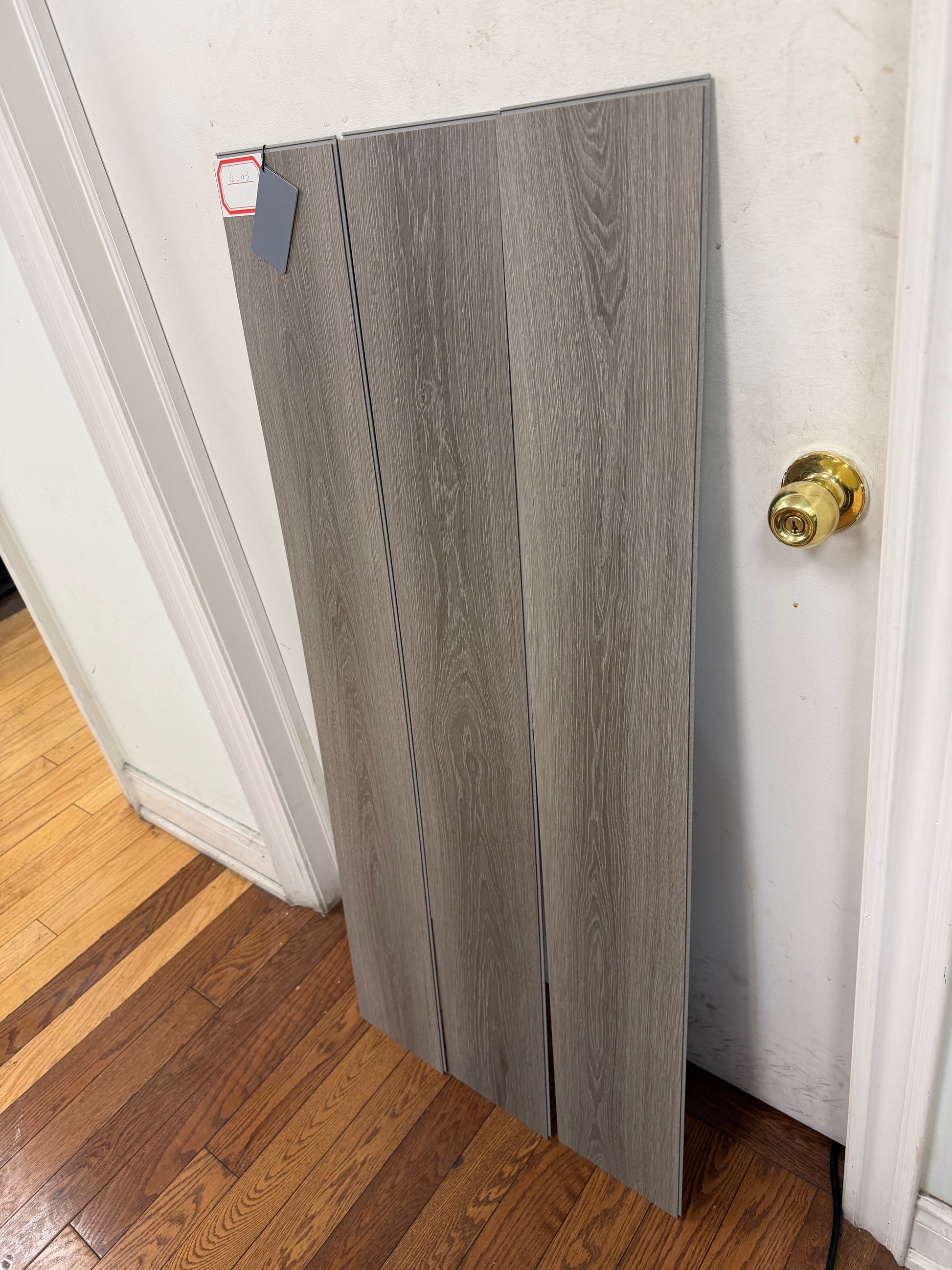 Riche Dusk Greige Oak SPC LVP Vinyl Plank Flooring | 6mm Waterproof with IXPE Pad | 7.09" Wide – Texture View