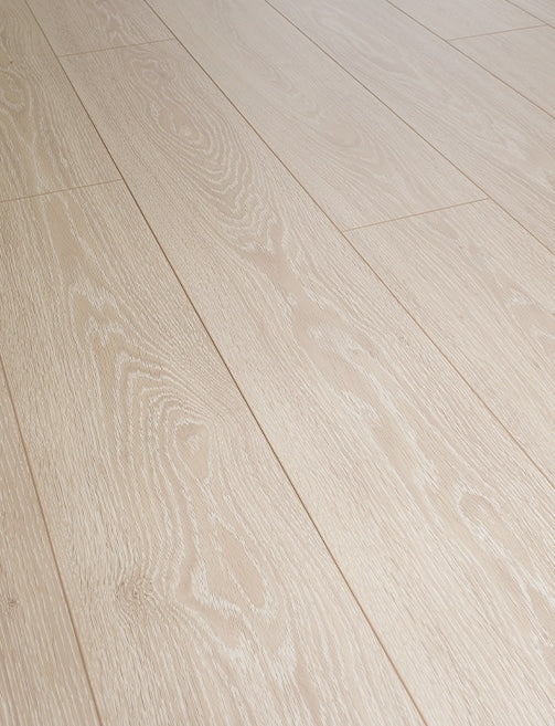 Swiss Krono D8011 Strasbourg Oak Laminate Flooring | 12mm x 6.26"